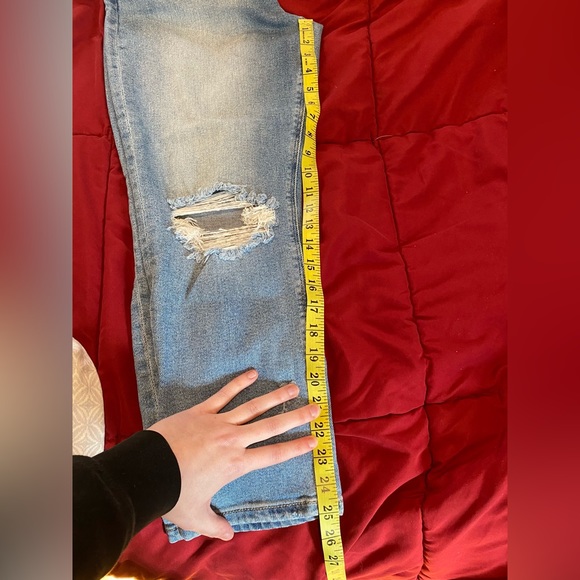 American Eagle Curvy Mom Jean - Size 6 - Picture 11 of 11